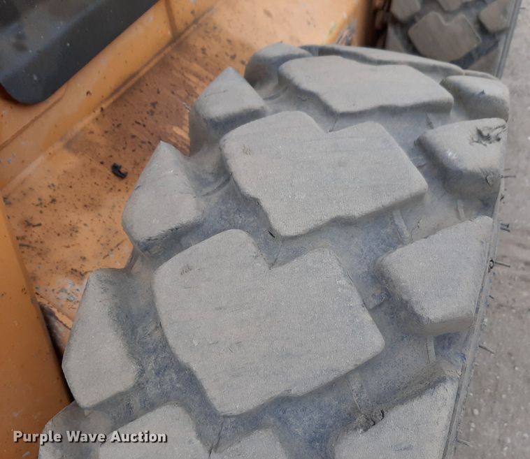 image for item DV9842 2002 Case 75XT skid steer loader