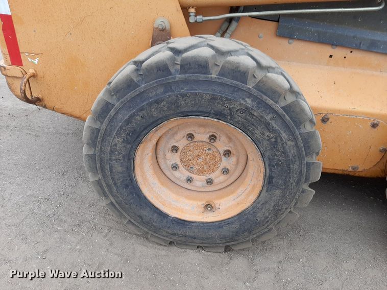 image for item DV9842 2002 Case 75XT skid steer loader