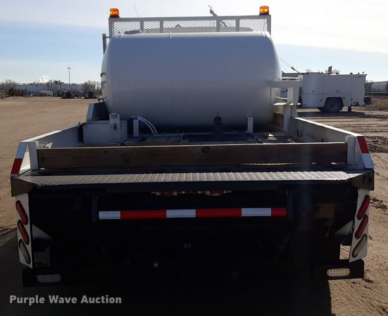 image for item DV9845 1996 Freightliner FL112 flatbed truck