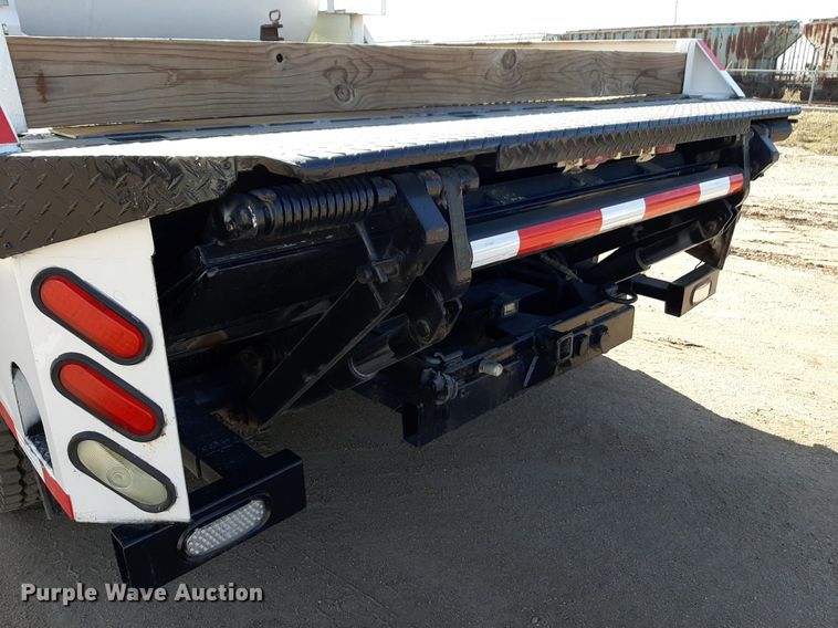 image for item DV9845 1996 Freightliner FL112 flatbed truck