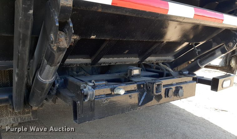 image for item DV9845 1996 Freightliner FL112 flatbed truck