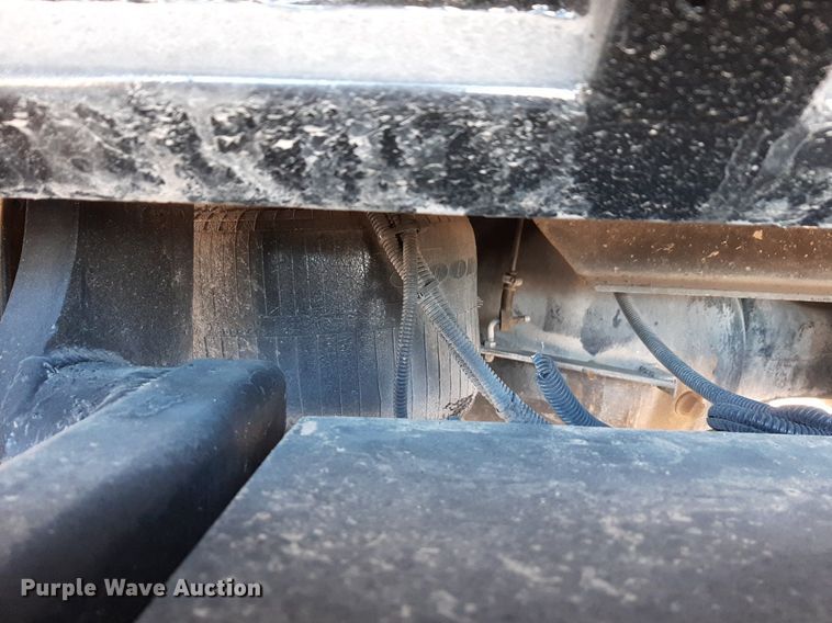 image for item DV9845 1996 Freightliner FL112 flatbed truck