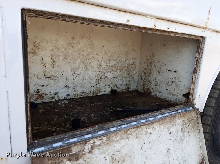 image for item DV9845 1996 Freightliner FL112 flatbed truck