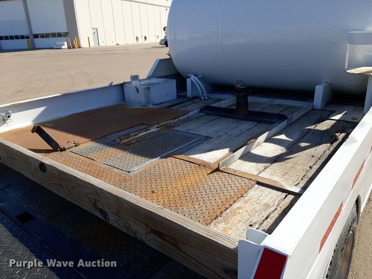 image for item DV9845 1996 Freightliner FL112 flatbed truck