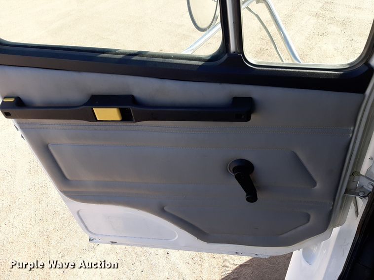 image for item DV9845 1996 Freightliner FL112 flatbed truck