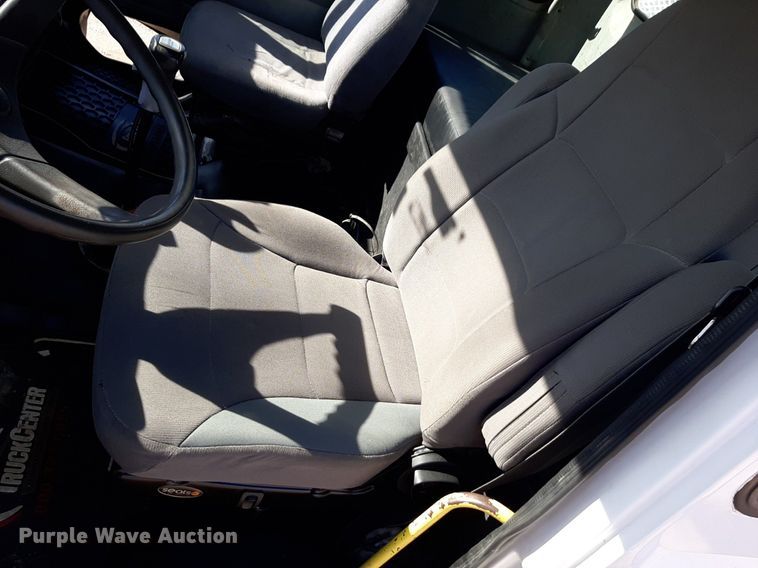 image for item DV9845 1996 Freightliner FL112 flatbed truck