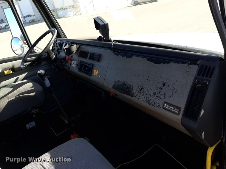 image for item DV9845 1996 Freightliner FL112 flatbed truck