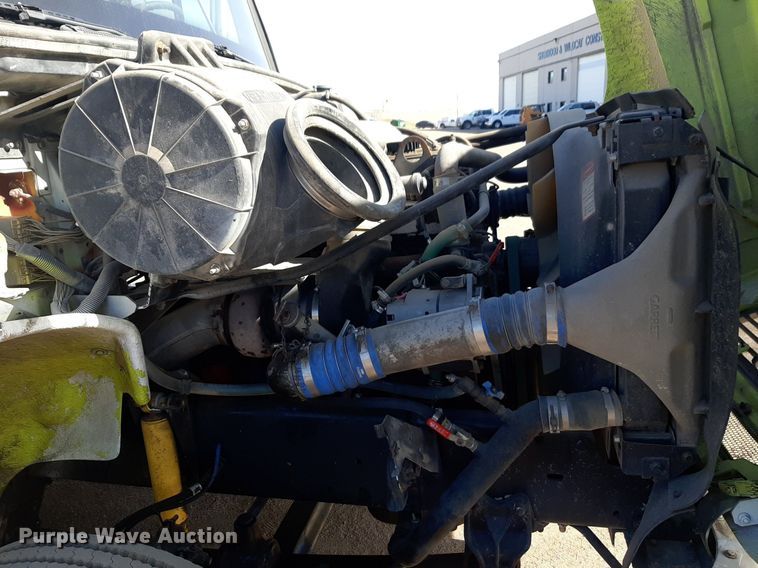 image for item DV9845 1996 Freightliner FL112 flatbed truck