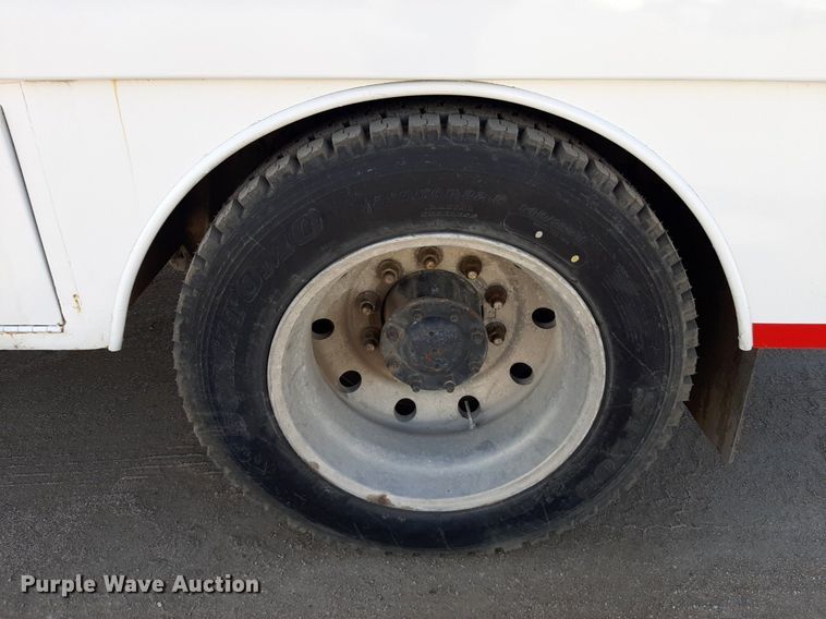 image for item DV9845 1996 Freightliner FL112 flatbed truck