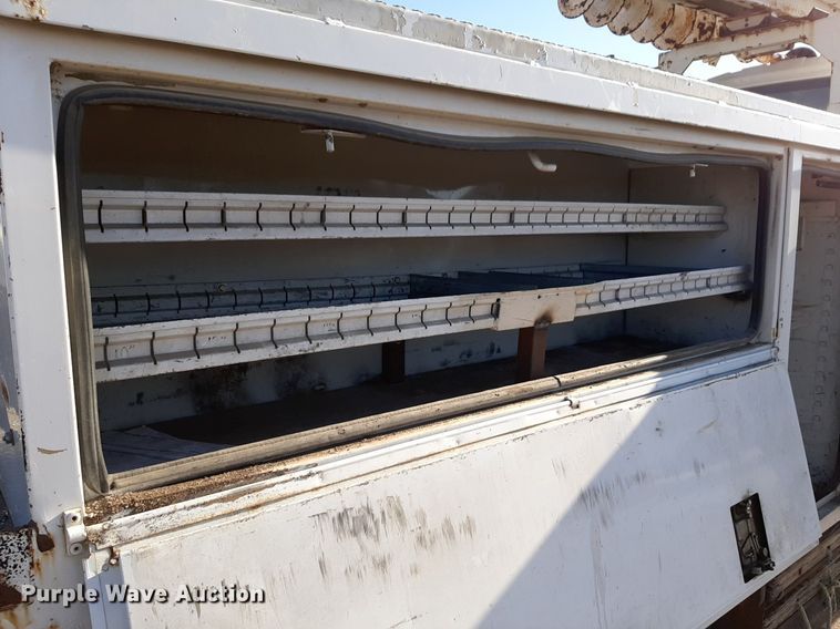 image for item DV9846 2008 International 4300 digger derrick truck