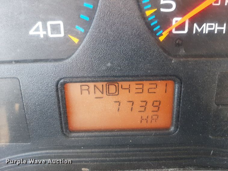 image for item DV9846 2008 International 4300 digger derrick truck