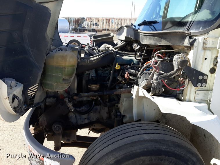 image for item DV9846 2008 International 4300 digger derrick truck