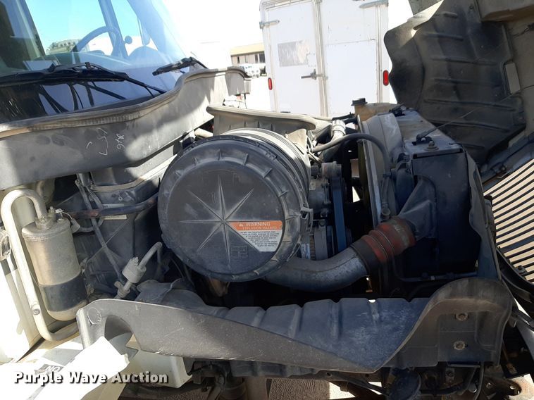 image for item DV9846 2008 International 4300 digger derrick truck