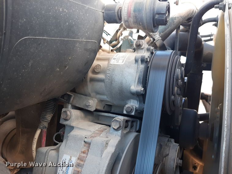 image for item DV9846 2008 International 4300 digger derrick truck