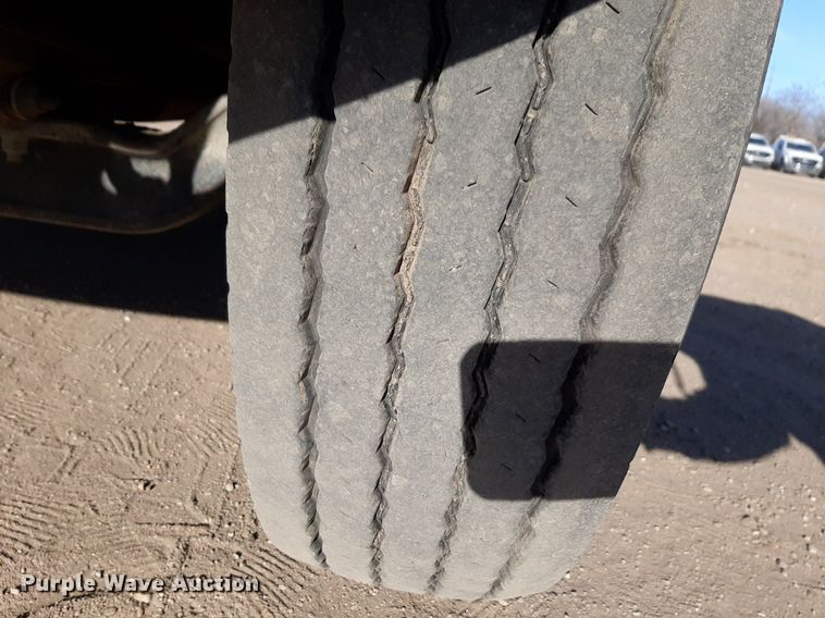 image for item DV9846 2008 International 4300 digger derrick truck