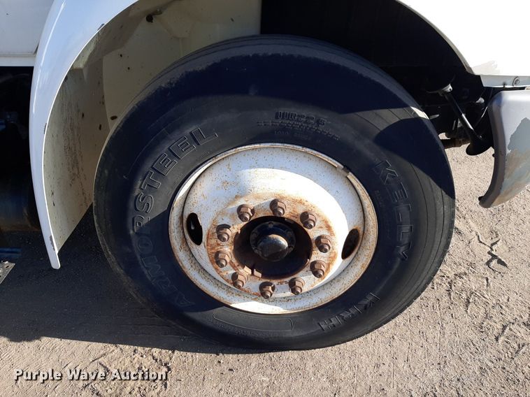 image for item DV9846 2008 International 4300 digger derrick truck