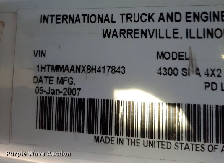 image for item DV9846 2008 International 4300 digger derrick truck