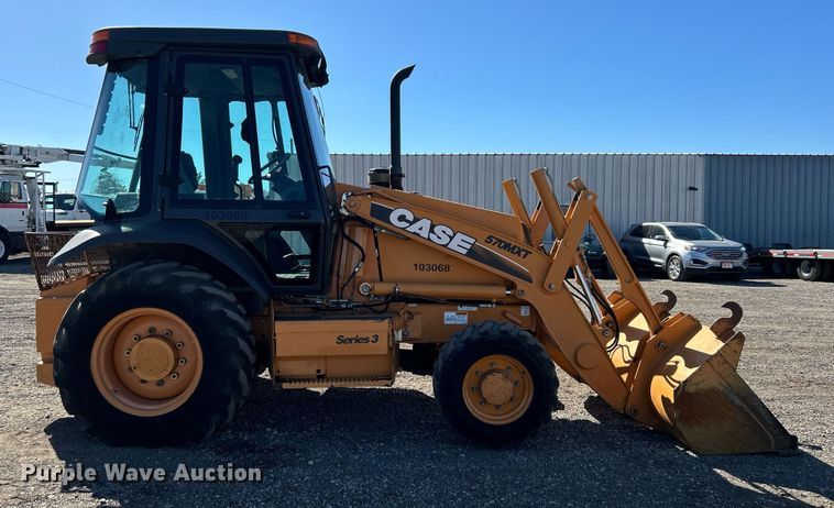 image for item EG1236 2010 Case 570MXT industrial tractor