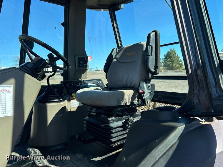 image for item EG1236 2010 Case 570MXT industrial tractor