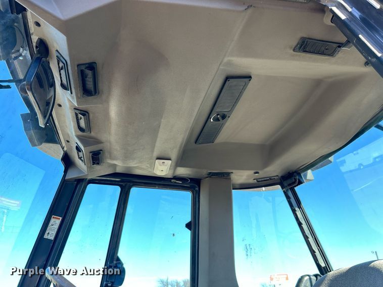 image for item EG1236 2010 Case 570MXT industrial tractor