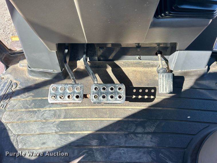 image for item EG1236 2010 Case 570MXT industrial tractor