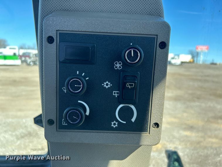 image for item EG1236 2010 Case 570MXT industrial tractor