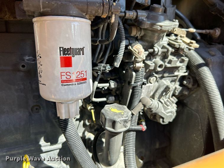 image for item EG1236 2010 Case 570MXT industrial tractor