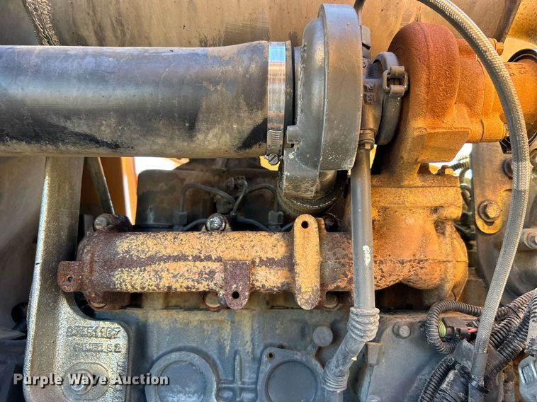 image for item EG1236 2010 Case 570MXT industrial tractor