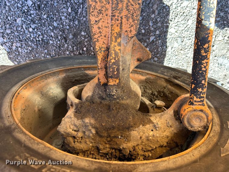 image for item EG1236 2010 Case 570MXT industrial tractor