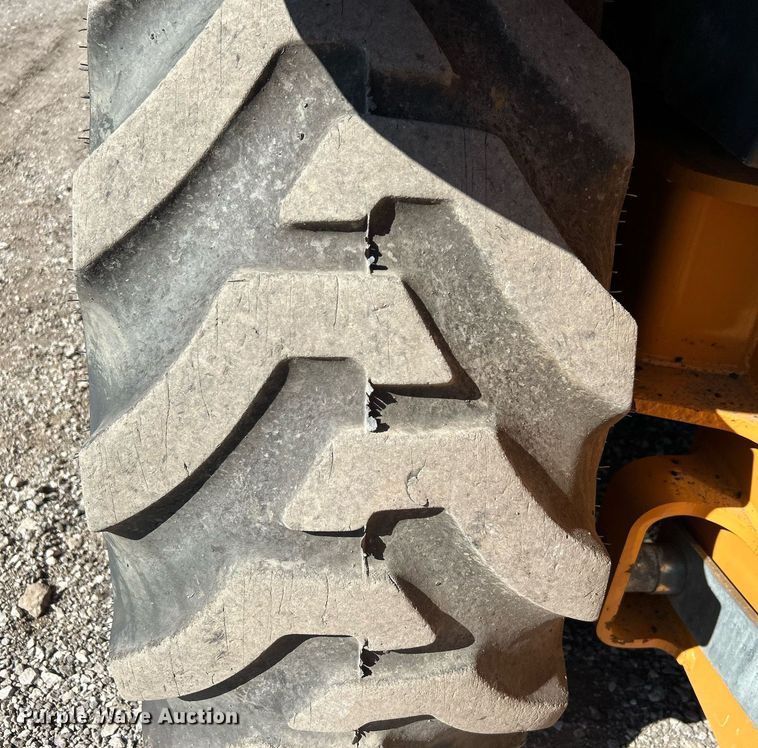 image for item EG1236 2010 Case 570MXT industrial tractor