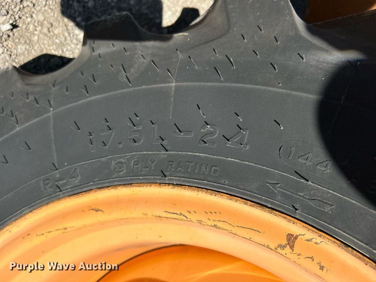 image for item EG1236 2010 Case 570MXT industrial tractor