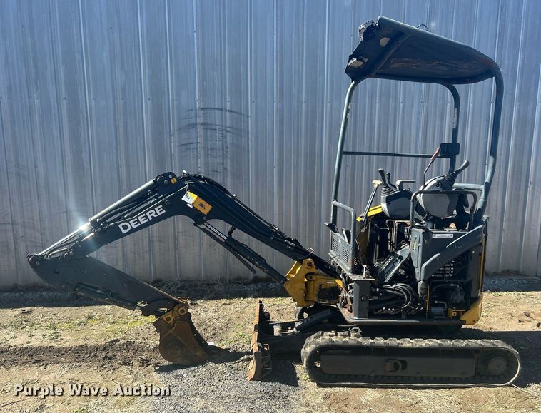 image for item EG1240 John Deere mini excavator