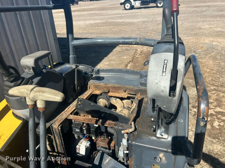 image for item EG1240 John Deere mini excavator