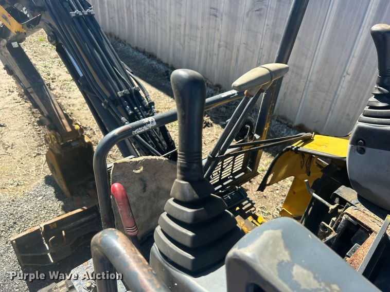 image for item EG1240 John Deere mini excavator