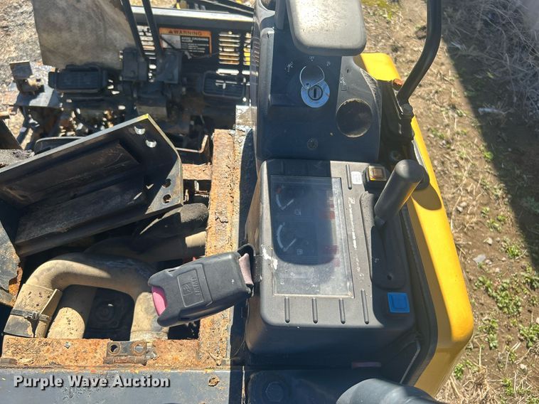 image for item EG1240 John Deere mini excavator