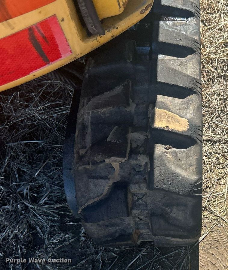 image for item EG1240 John Deere mini excavator