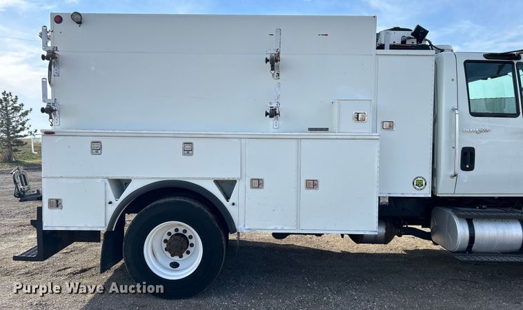 image for item EG1251 2013 International  440 SBA utility / service truck