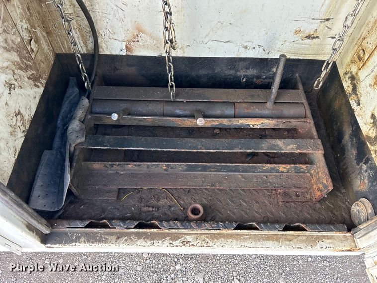 image for item EG1251 2013 International  440 SBA utility / service truck