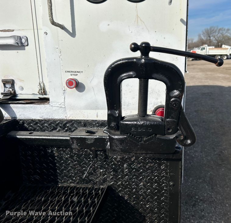 image for item EG1251 2013 International  440 SBA utility / service truck