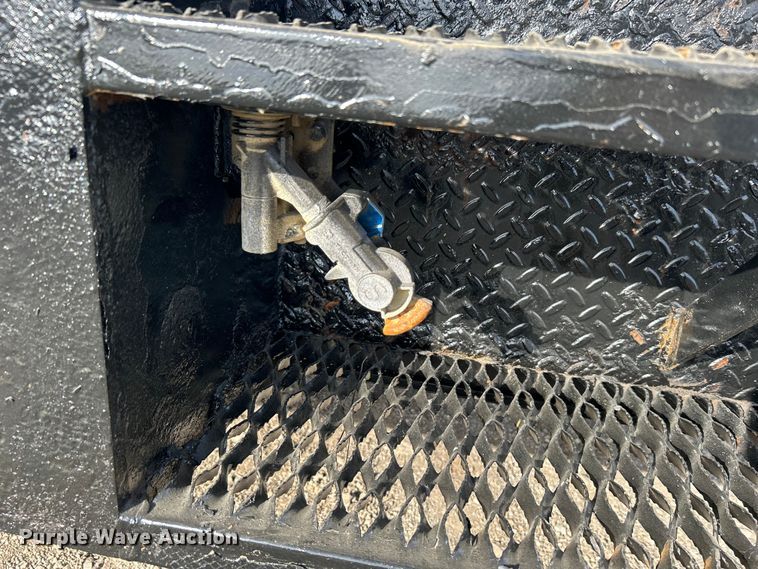 image for item EG1251 2013 International  440 SBA utility / service truck