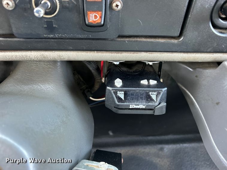 image for item EG1251 2013 International  440 SBA utility / service truck