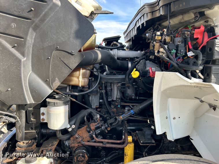 image for item EG1251 2013 International  440 SBA utility / service truck