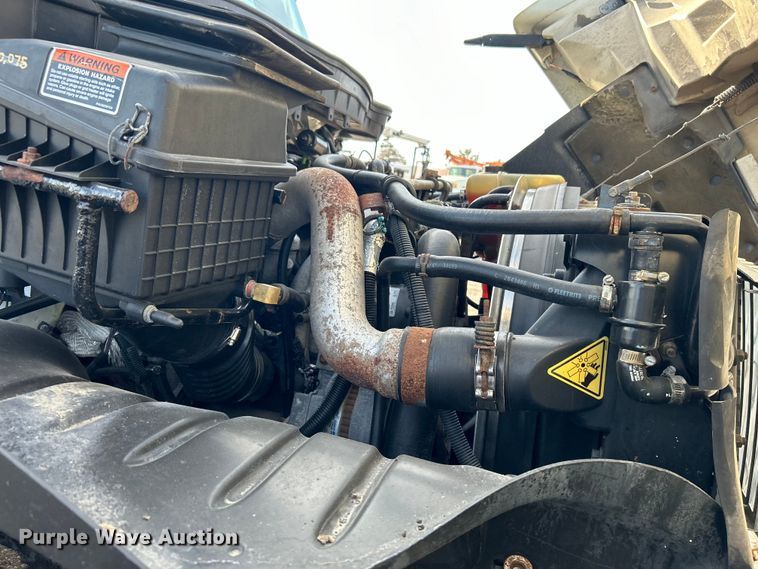 image for item EG1251 2013 International  440 SBA utility / service truck