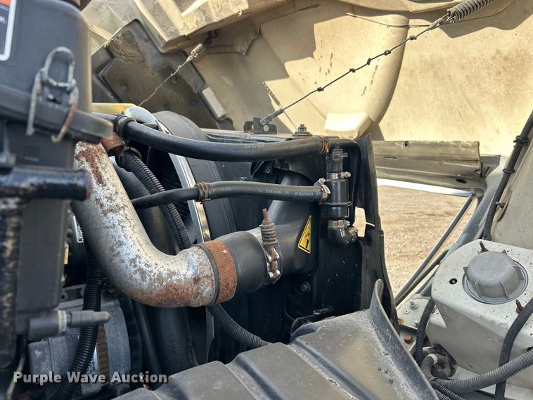 image for item EG1251 2013 International  440 SBA utility / service truck