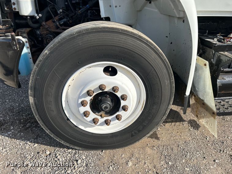 image for item EG1251 2013 International  440 SBA utility / service truck