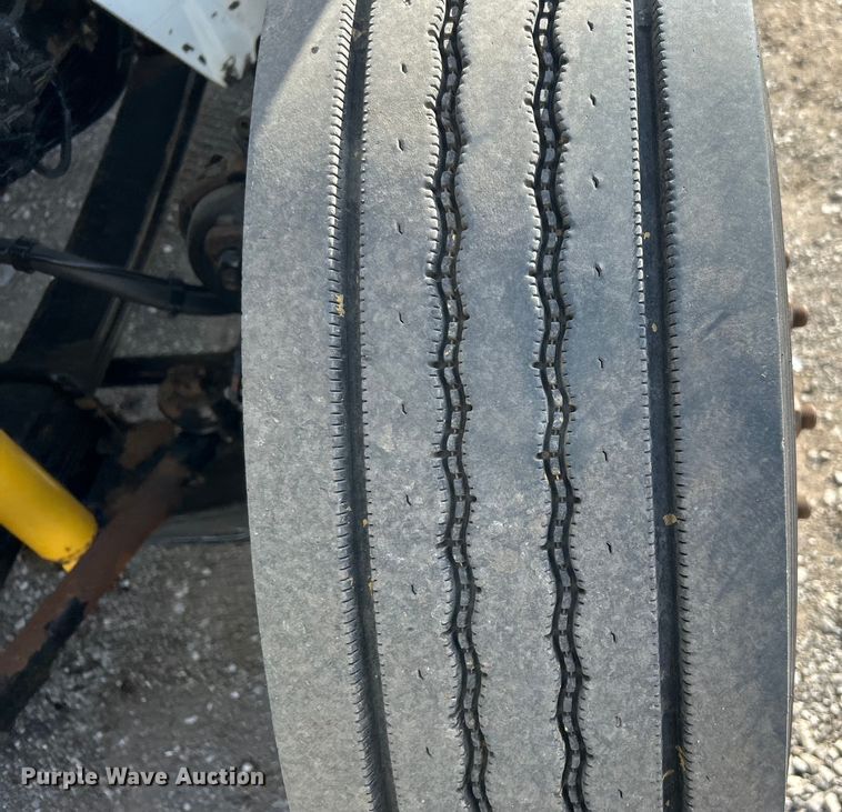 image for item EG1251 2013 International  440 SBA utility / service truck