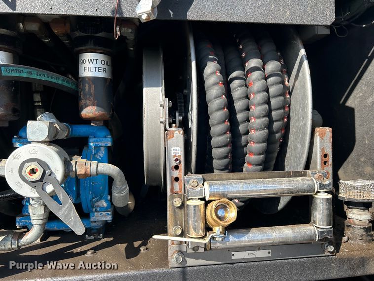 image for item EG1253 2012 Freightliner  Business Class M2 fuel / lube truck