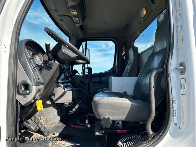 image for item EG1253 2012 Freightliner  Business Class M2 fuel / lube truck