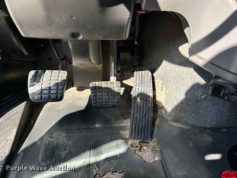 image for item EG1253 2012 Freightliner  Business Class M2 fuel / lube truck