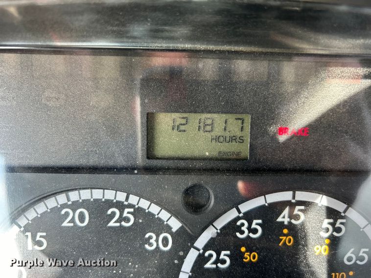 image for item EG1253 2012 Freightliner  Business Class M2 fuel / lube truck